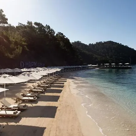 Romantic Canal Villa. Private Dock & Beach Access Göcek